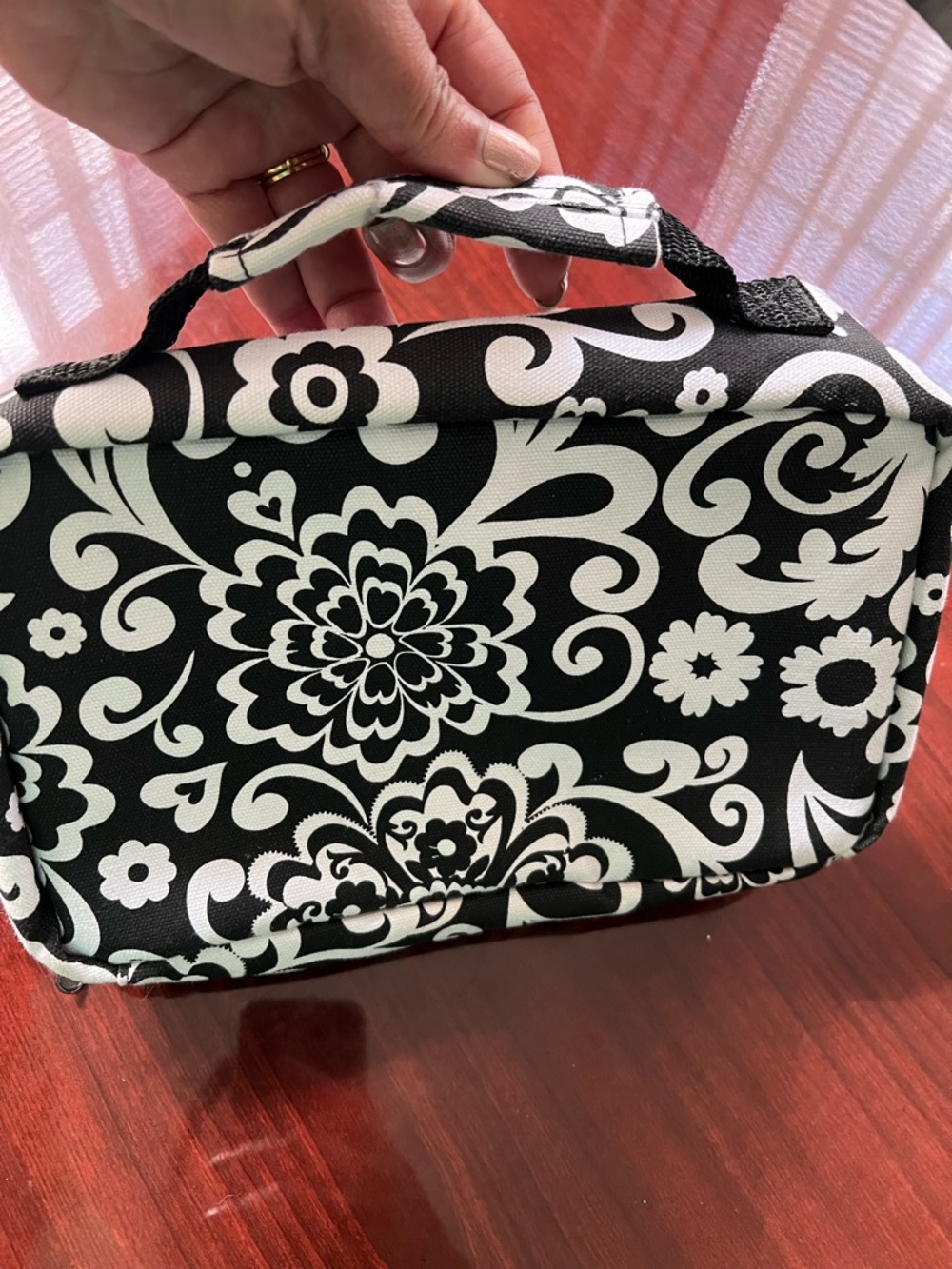Black & White Floral Insulated Lunch Bag